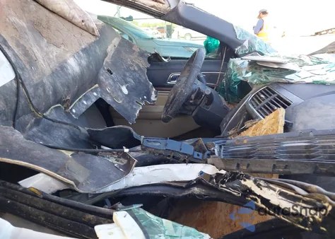 2017 Ford Explorer Limited z USA, uszkodzony, nr VIN 1FM5K7F88HGA07654